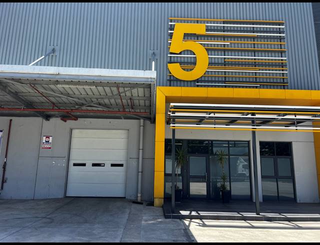 1,154M² WAREHOUSE TO LET IN AIRPORT INDUSTRIA